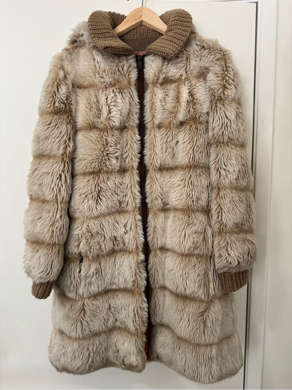 Vintage Sears Fashions Faux Fur Coat – Size 14 – Beige/Taupe